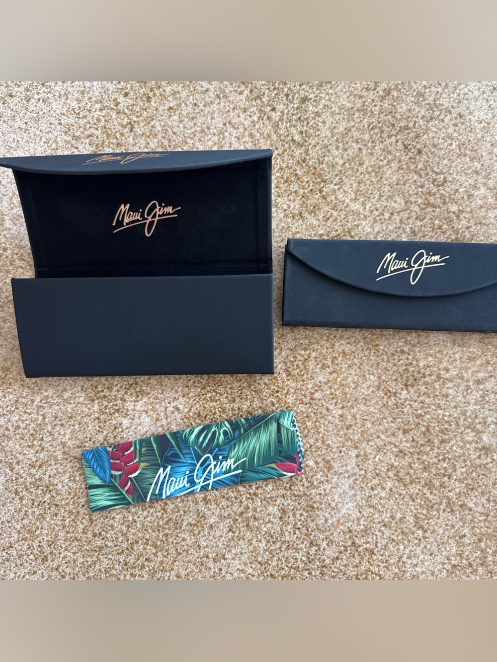 NEW 2pc Maui Jim Sunglasses Case Bundle Black Folding Magnetic & Cloth